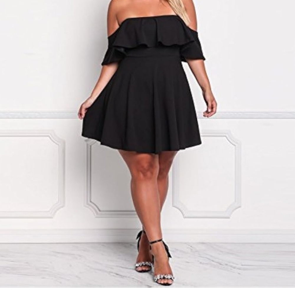 ✨️ Off the shoulder black dress ✨️